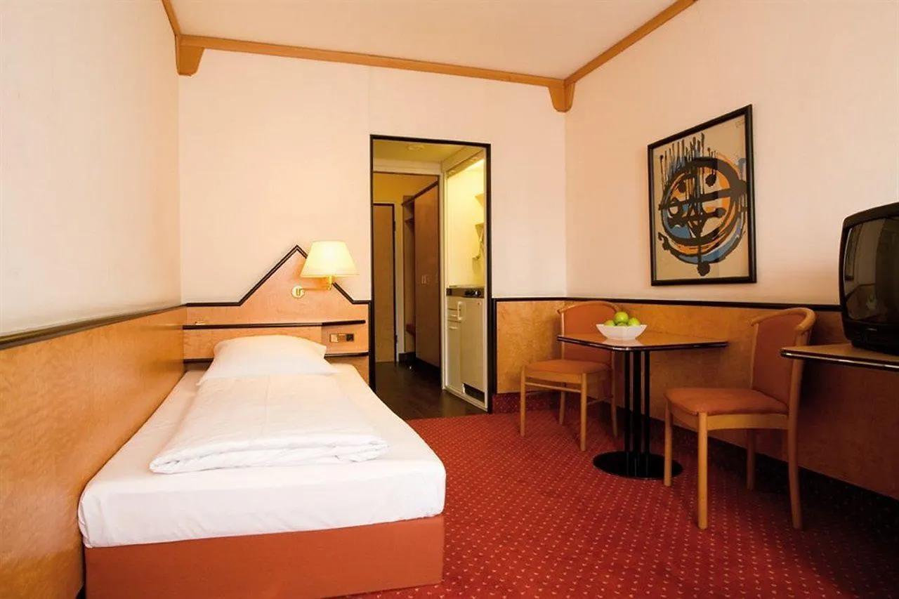 Living Hotel Am Deutschen Museum Monaco di Baviera 3*,