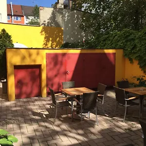 Otel Antares, Münih
