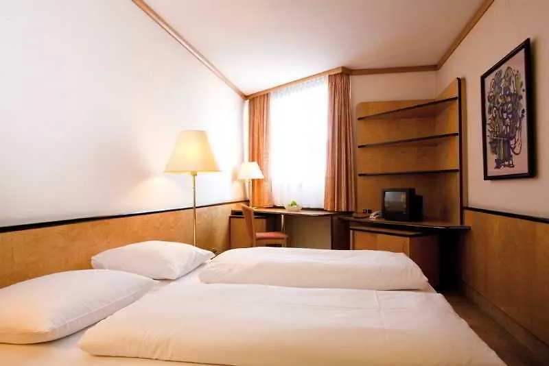 Living Hotel Am Deutschen Museum Munich 3*,